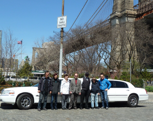 Paseo en Limousine en Nueva York para hasta 7 personas (1 horas)