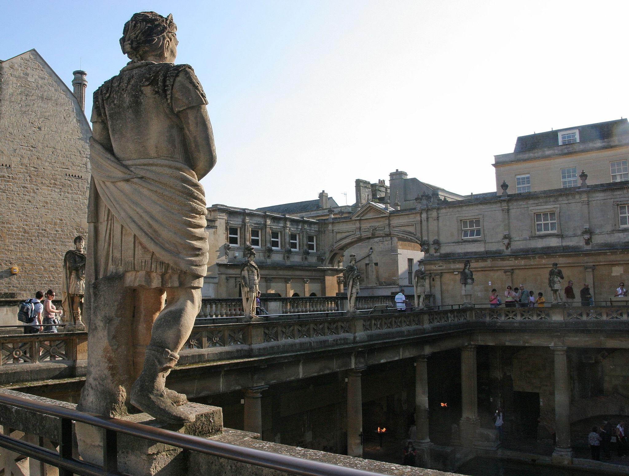 Castillo de Windsor, Stonehenge y Bath con Entrada a los Baños Romanos en Español