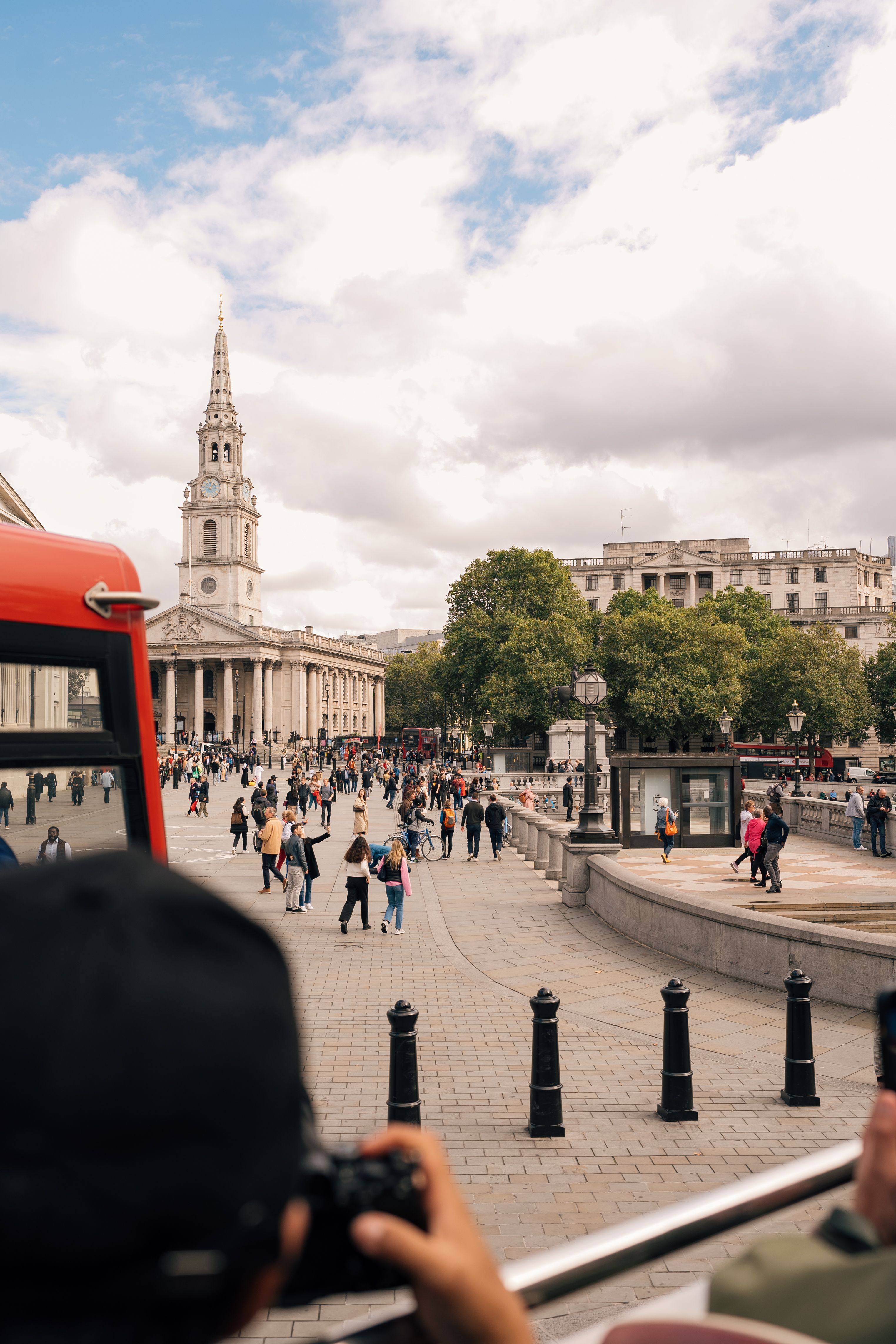 London Hop-On Hop-Off Bus Tour with Thames River Cruise