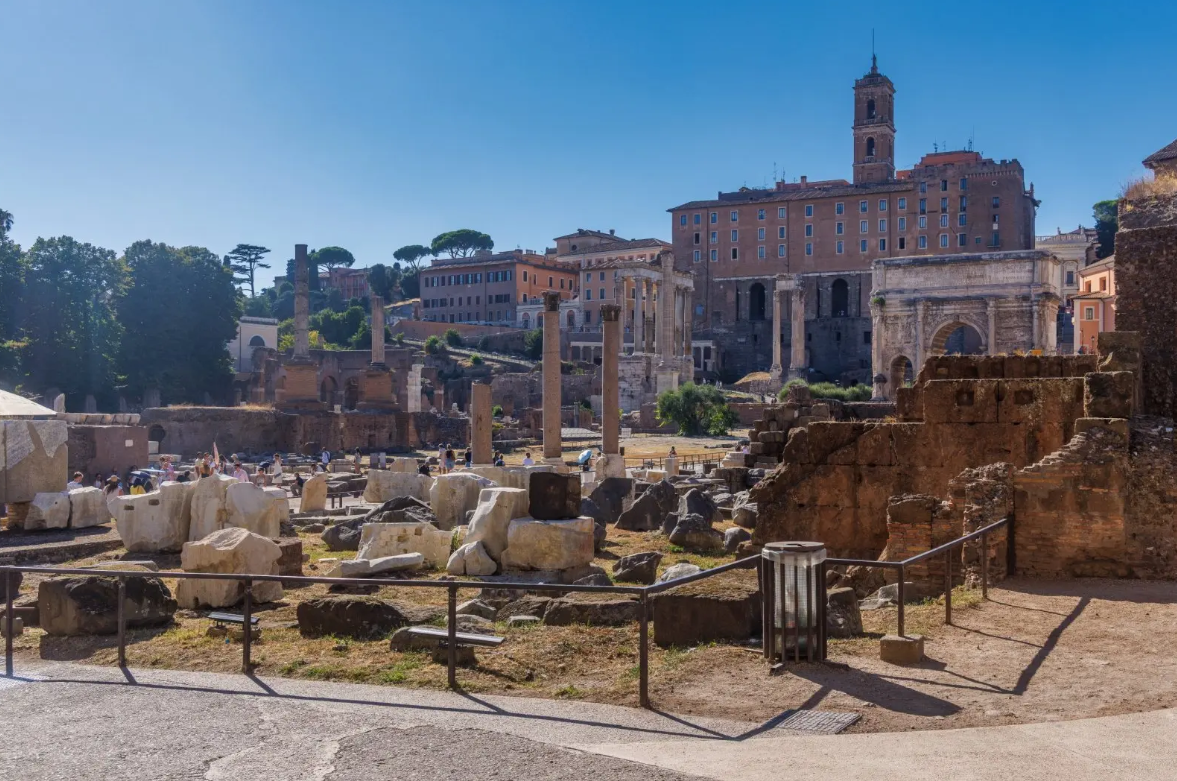 Colosseum Arena Floor Tour with Roman Forum & Palatine Hill